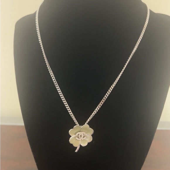 CHANEL CLOVER PENDANT NECKLACE - Picture 15 of 16